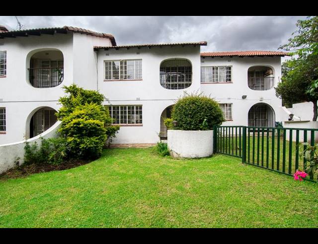 3 BEDROOM APARTMENT FOR SALE IN KEW